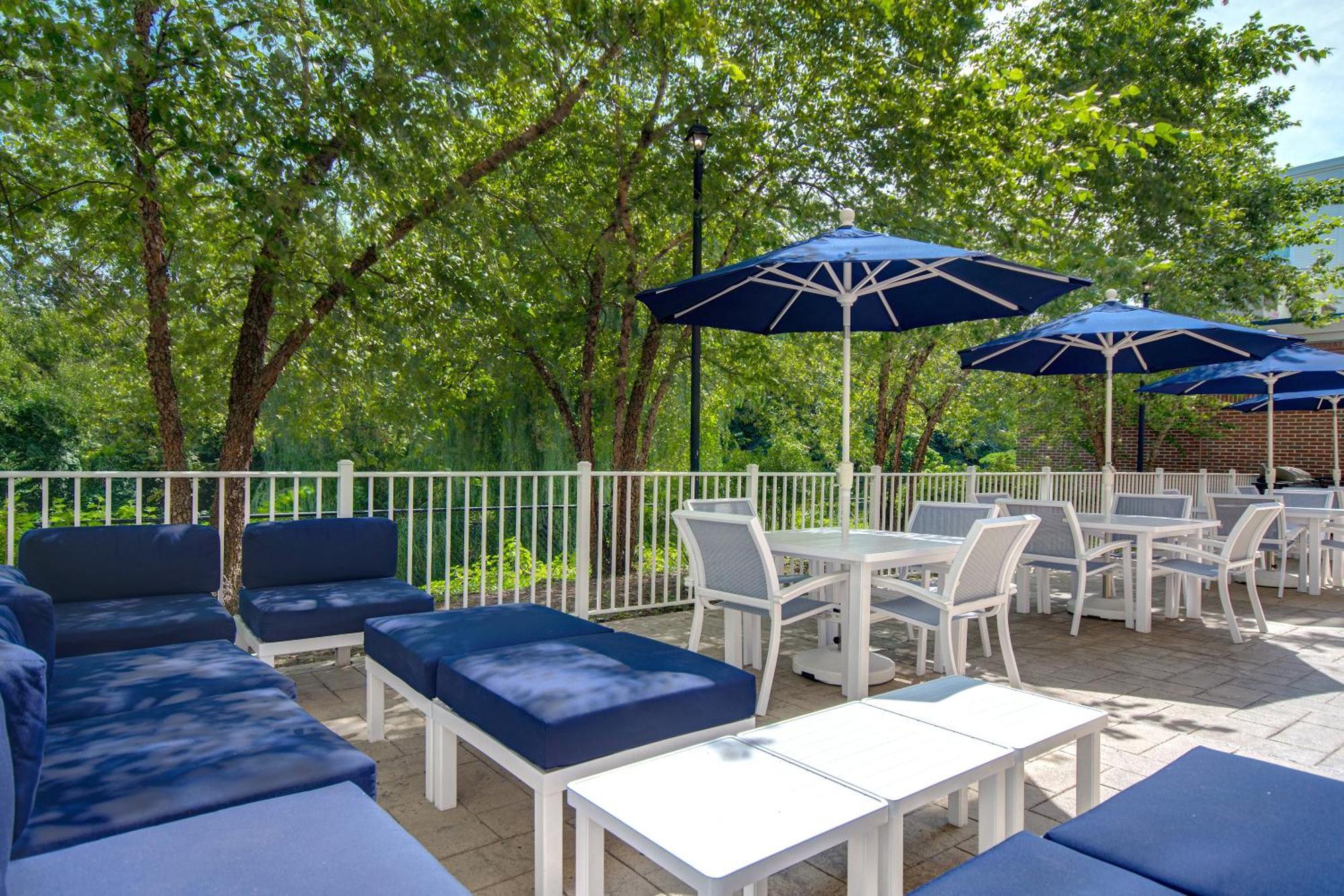 Hampton Inn & Suites Yonkers Extérieur photo